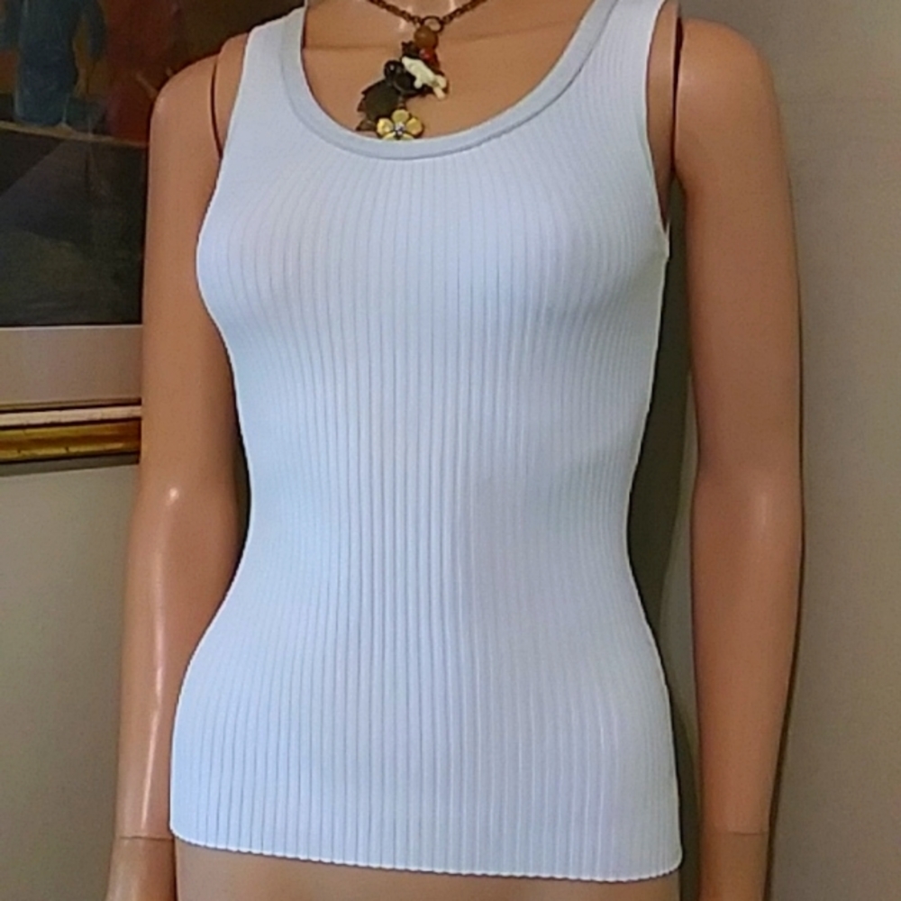 Cache Ribbed White Tank stretch EUC XSmall like new